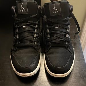 Jordan 1 Flight 2 size 10.5